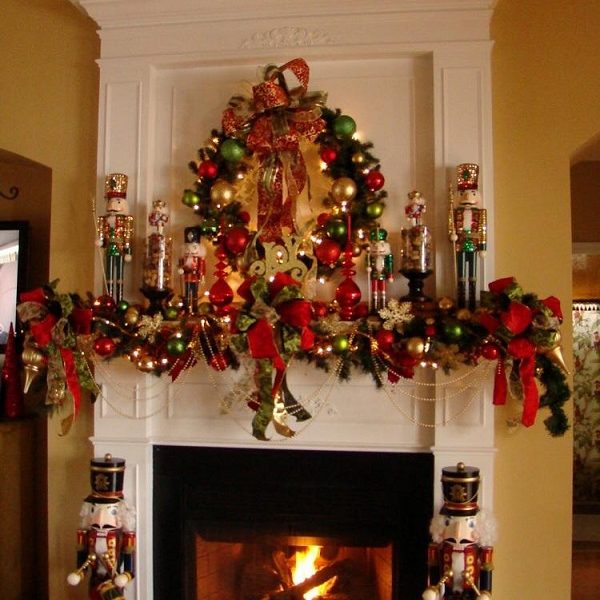 Cheminée décorée